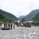 Inundaciones en Nepal arrasan casas y puentes
