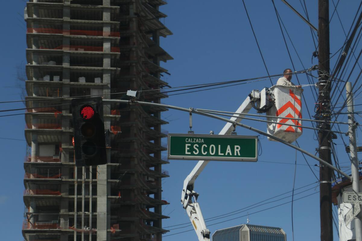Diariamente Tijuana se moderniza y es que la construcción de nuevos edificios pueden observarse desde varios puntos de la ciudad.