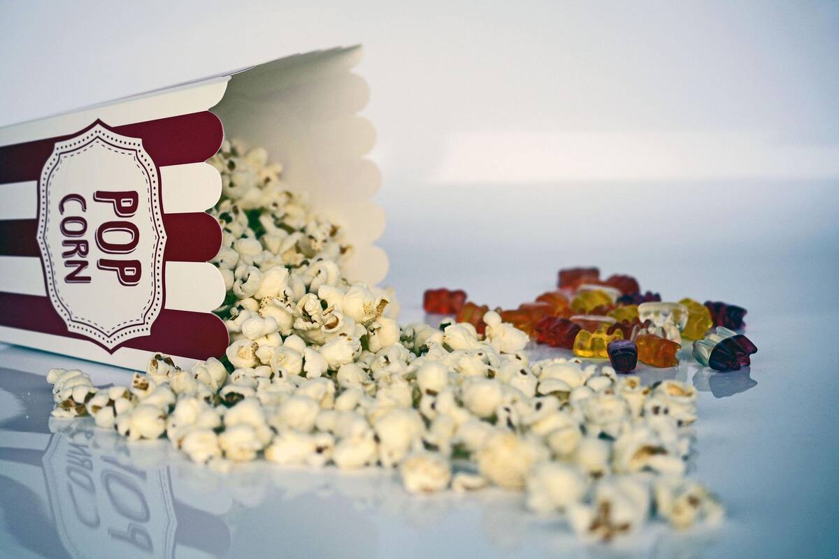 Compra boleto para el cine al 2x1 y le cobran más de 2 mil pesos