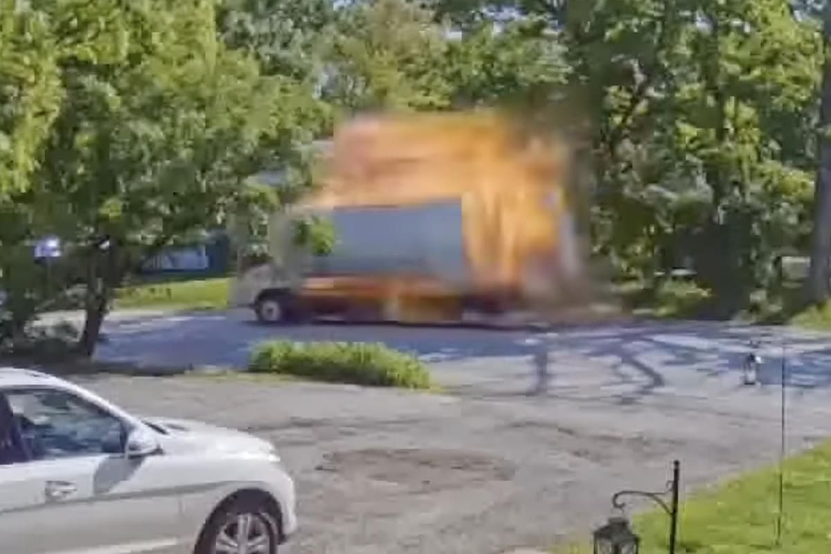 VIDEO: Explota auto en Chicago y deja daños y heridos