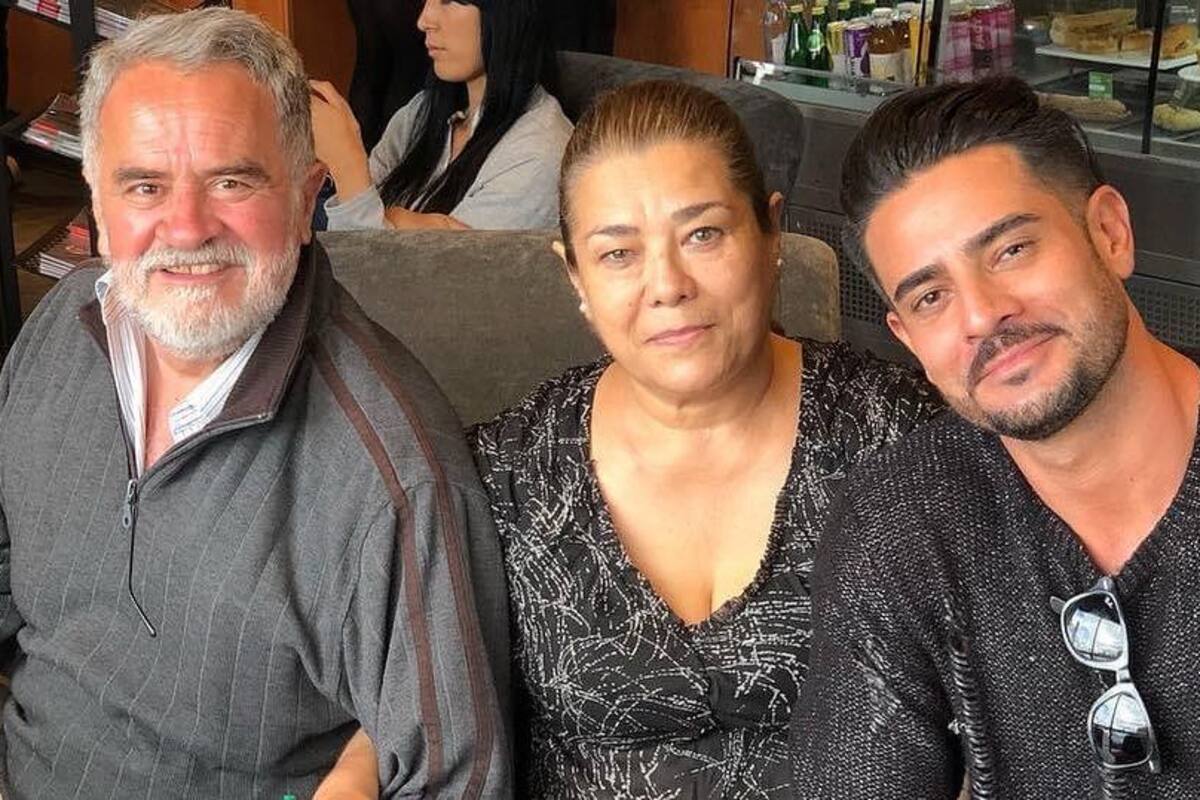 Ricardo Franco se despide de sus padres