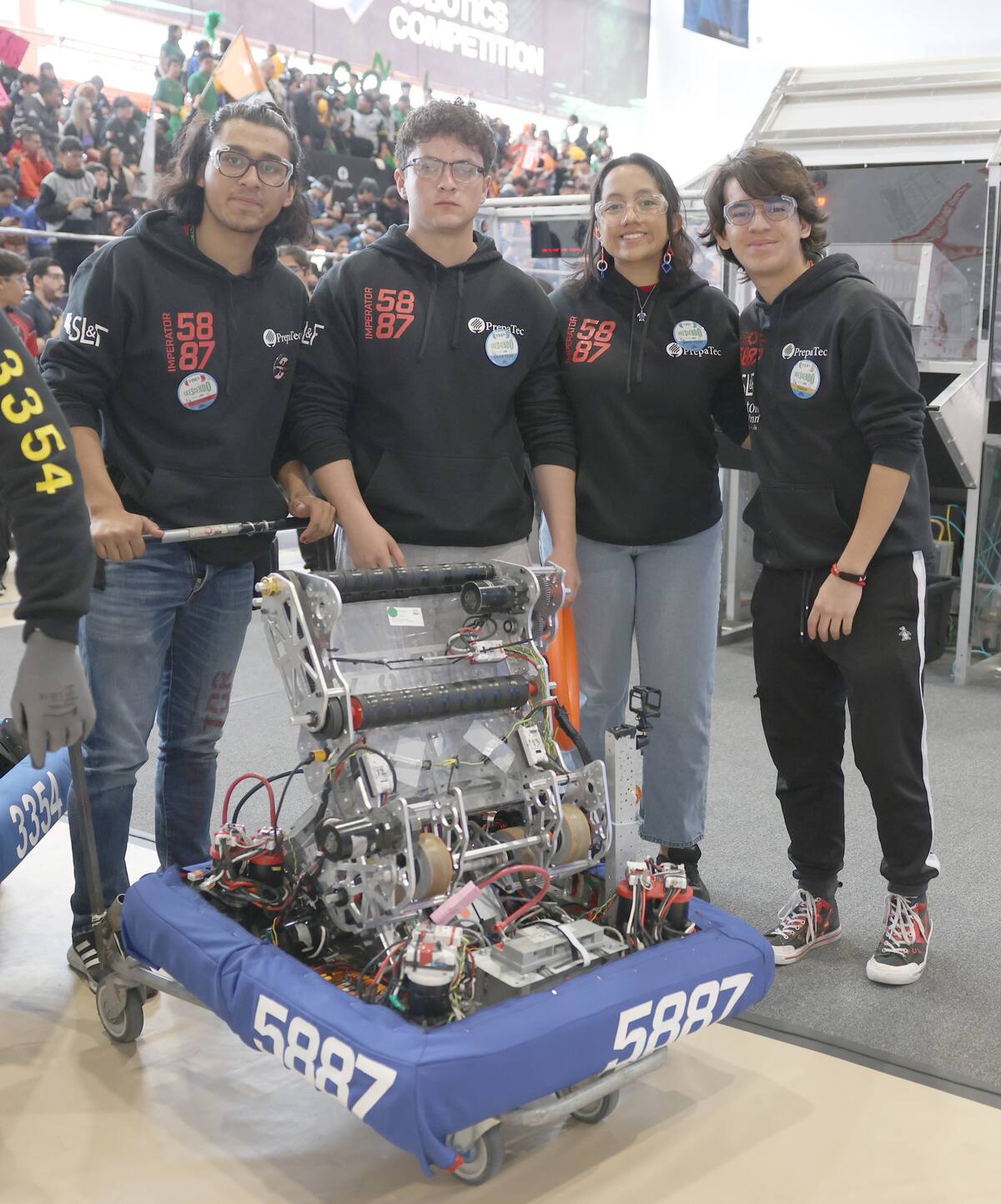 El equipo Imperator 5887 está integrado por Santiago Zepeda, Fernanda Estudillo, Juan Pablo Aguilera y Armando Maumet.