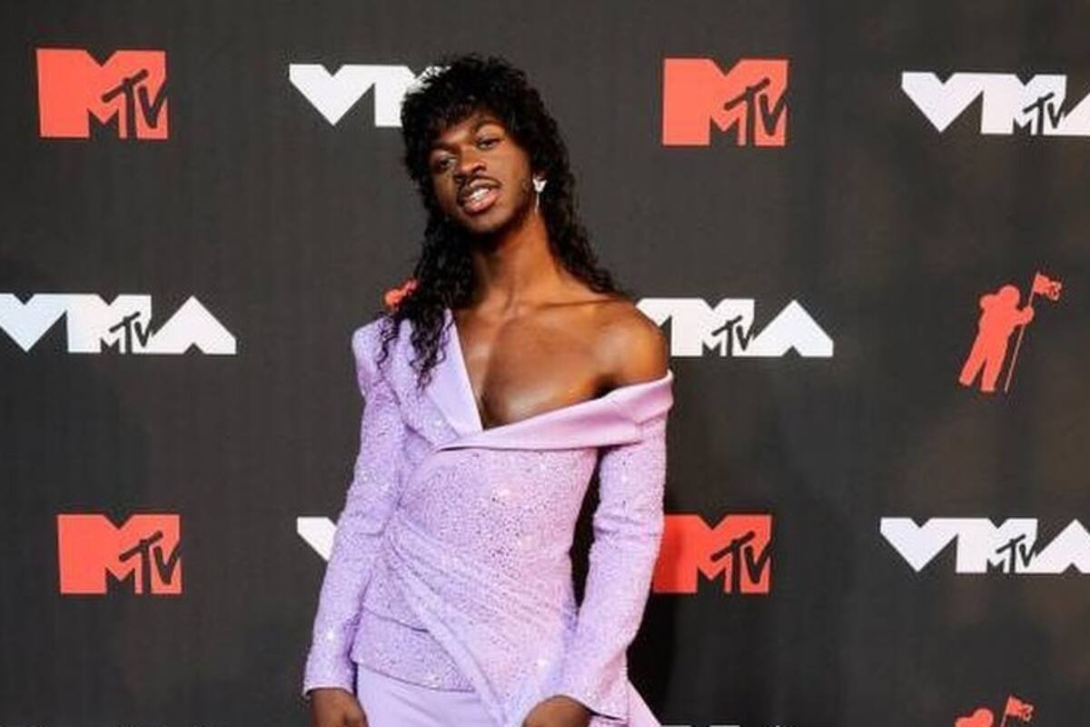Premios MTV: Lil Nas X gana el “Video del Año” y sale del festejo casi en brazos de su guardaespaldas