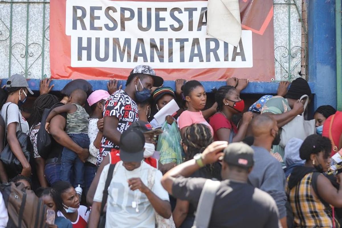 Se aglomeran migrantes en albergue Posada del Migrante