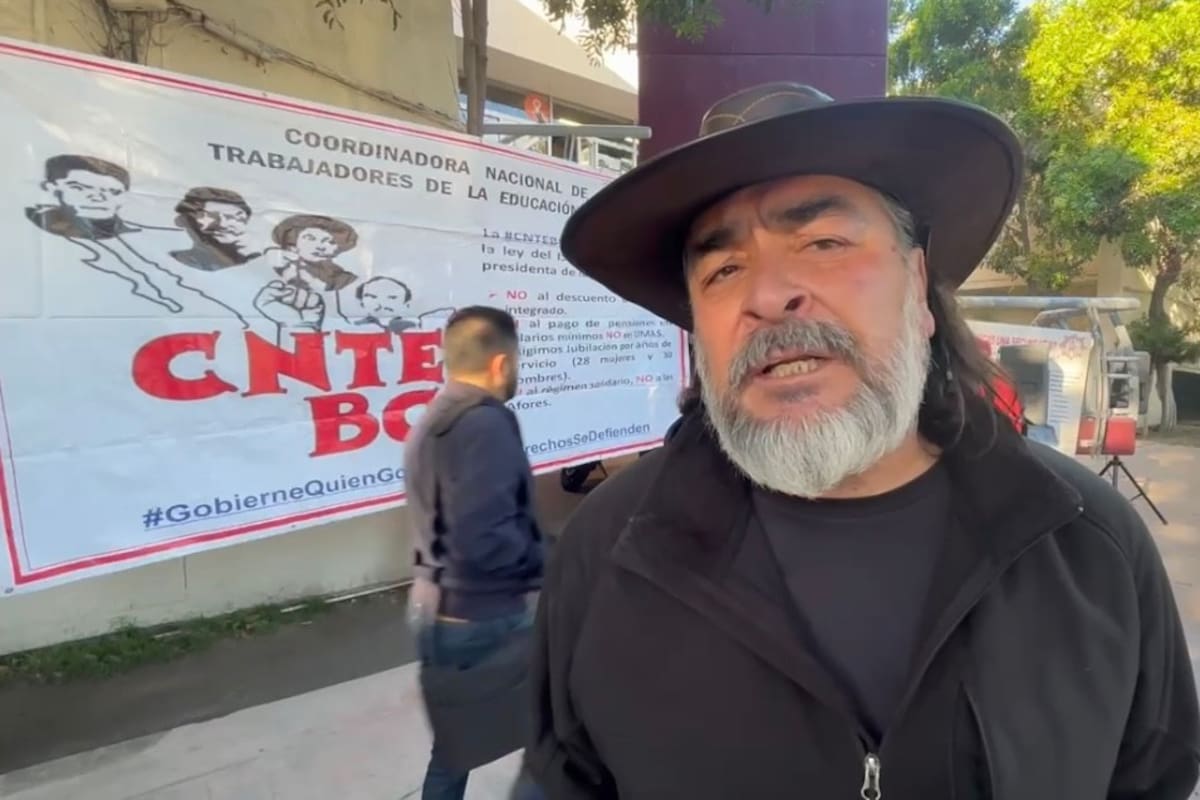 Participan maestros en paro nacional