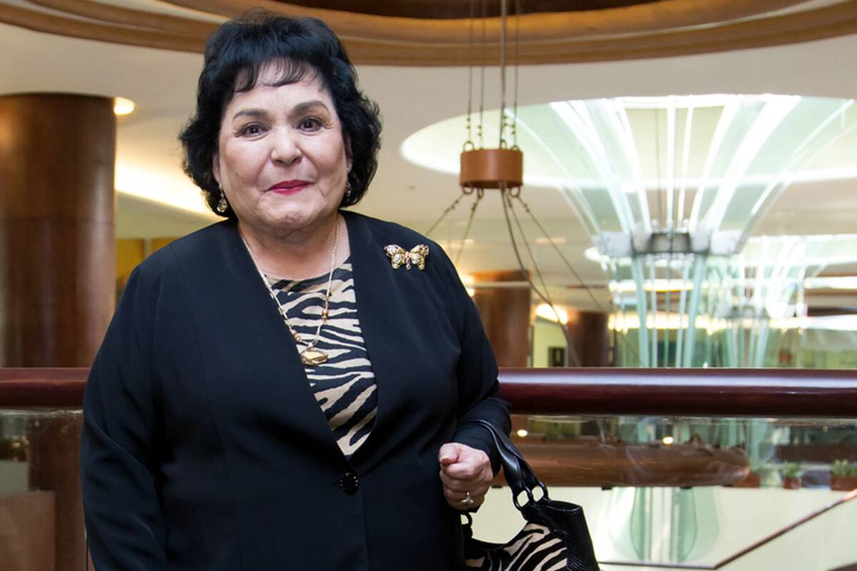 Escenarios sacan de la depresión a Carmen Salinas