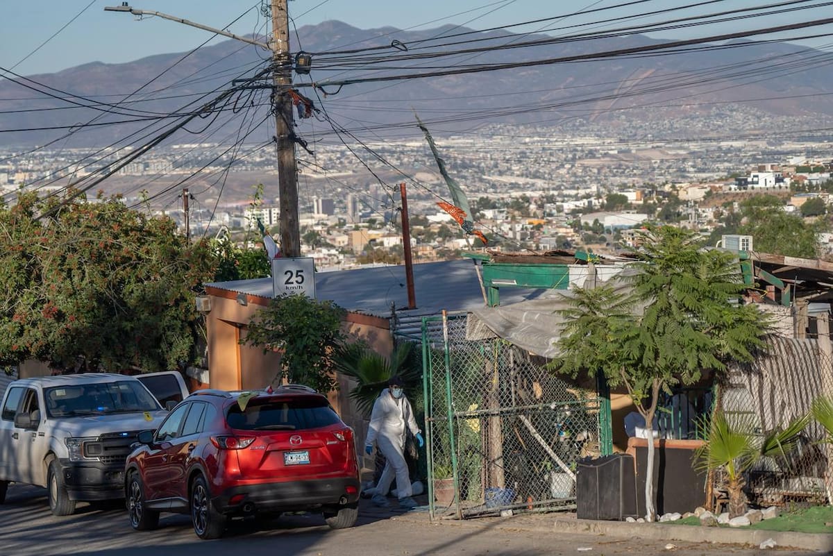 Vecinos reportaron múltiples detonaciones de arma de fuego sobre la calle Independencia. Foto:Borderzoom