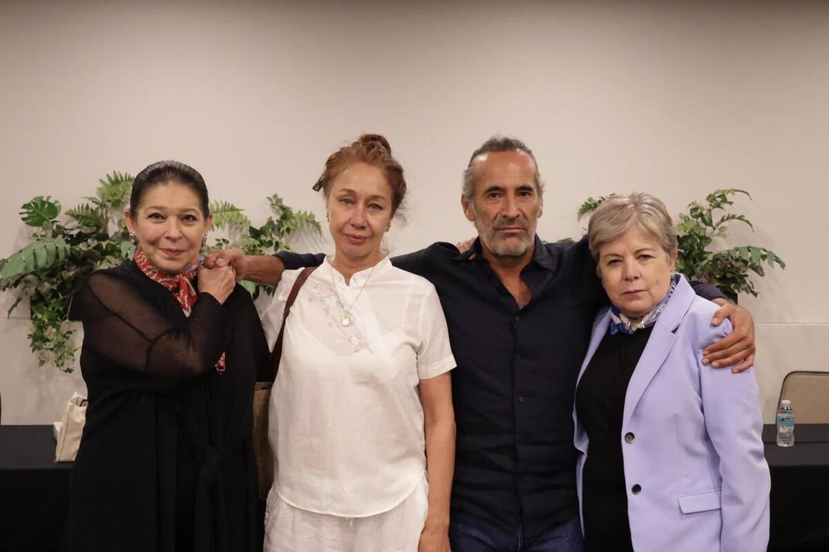 Padres de Orión Hernández se reúnen con la Canciller Alicia Bárcena; esperan la llegada de sus restos