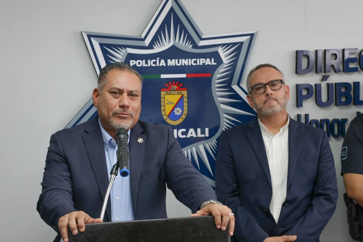 Investigan a 4 policías por cuidar presunto convoy criminal