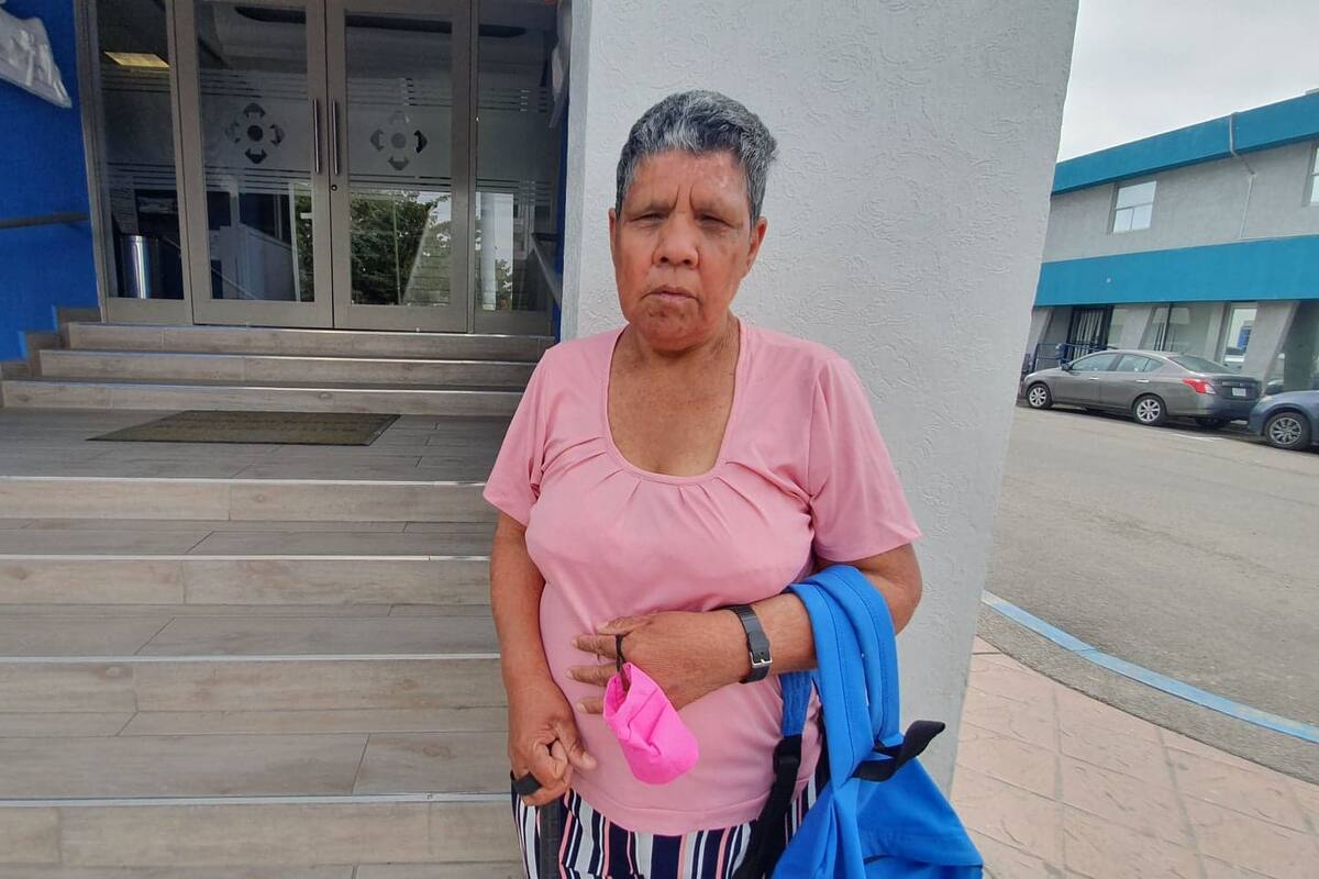 Lourdes, mujer invidente, pide apoyo ante falta de atención