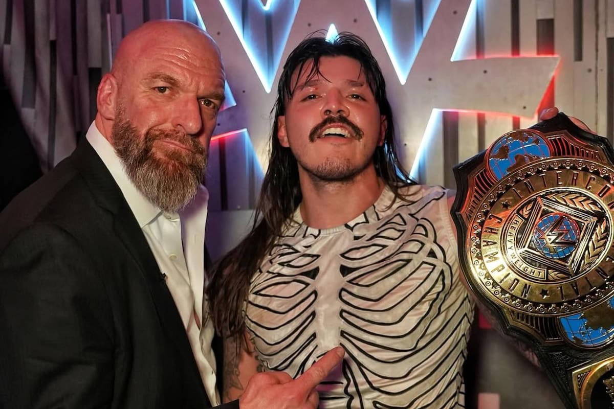 Dominik Mysterio le rinde homenaje a La Parka en pleno WrestleMania 41