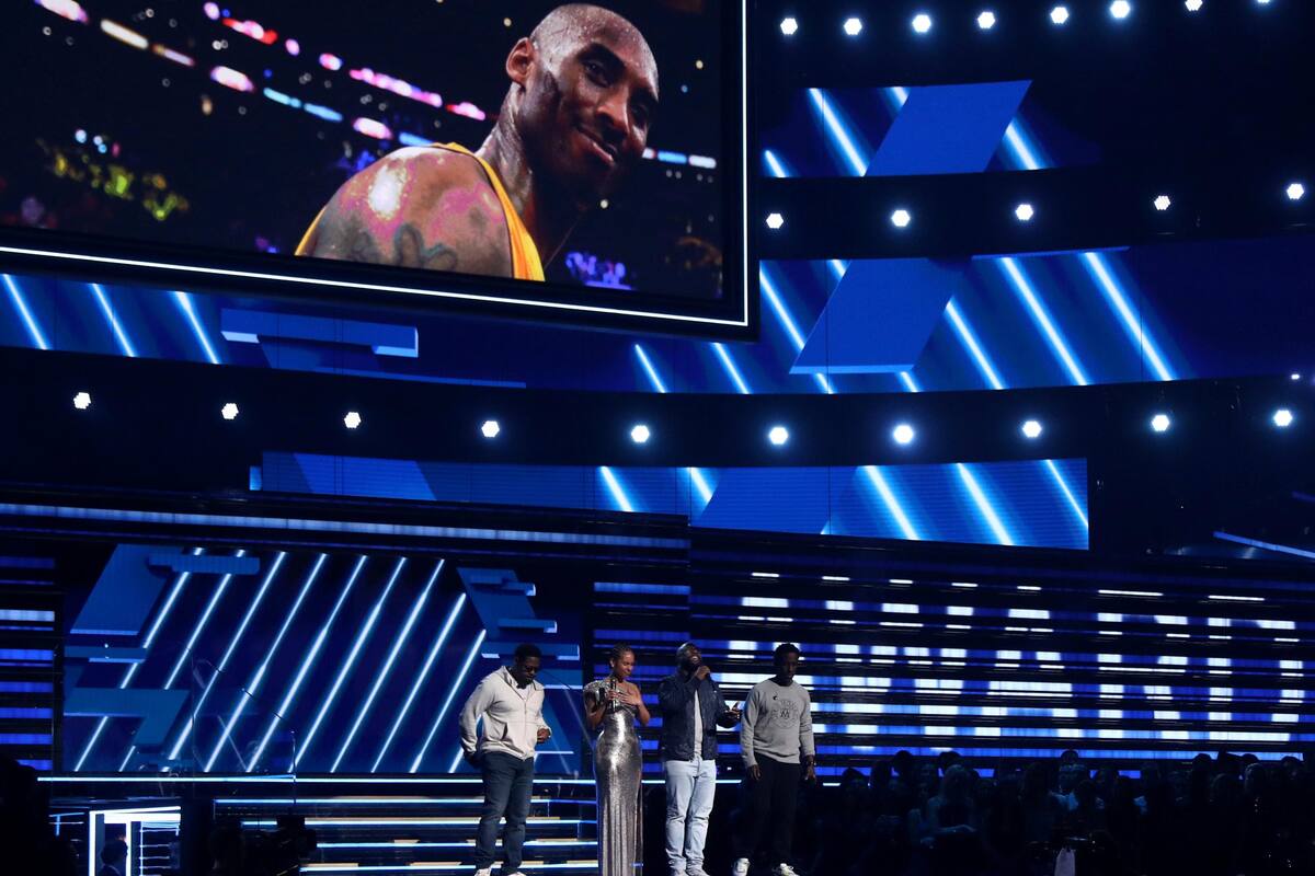 Estamos en la casa que Kobe construyó: Alice Keys conmueve con discurso