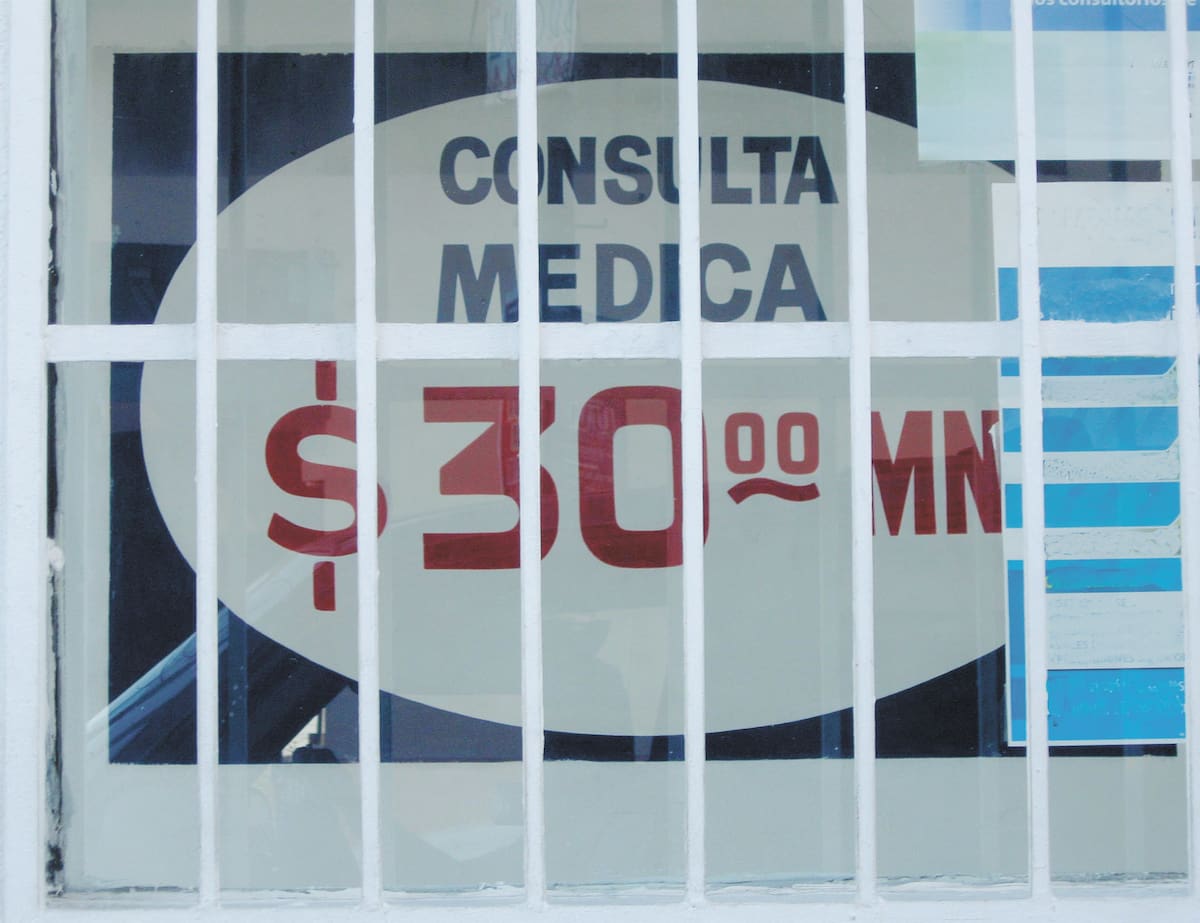 Según el comunicado de la SSC, el sonido de las detonaciones alertó a vecinos y comerciantes de la zona, quienes solicitaron apoyo de emergencia. Foto: Rerefencial.
; ; ; 10 de octubre del 2010;