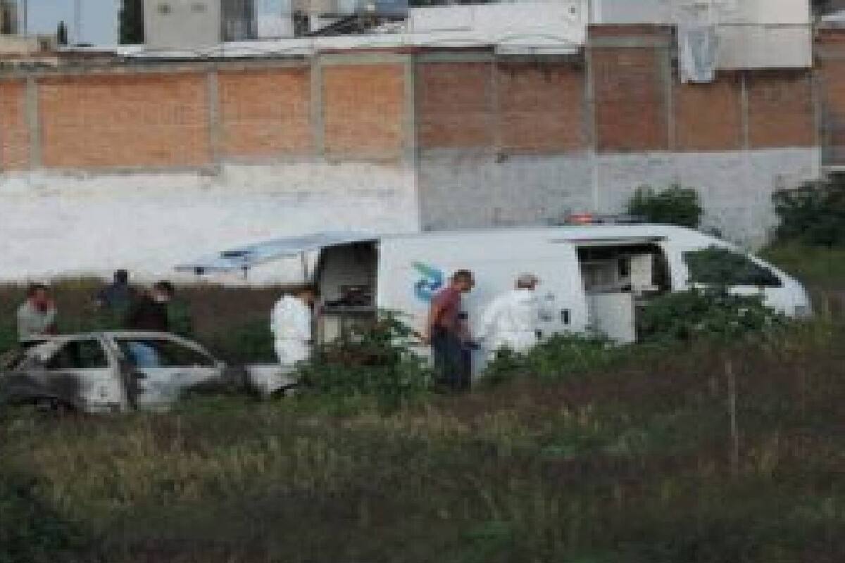Aguascalientes: Encuentra vehículo en llamas con dos cuerpos calcinados en su interior