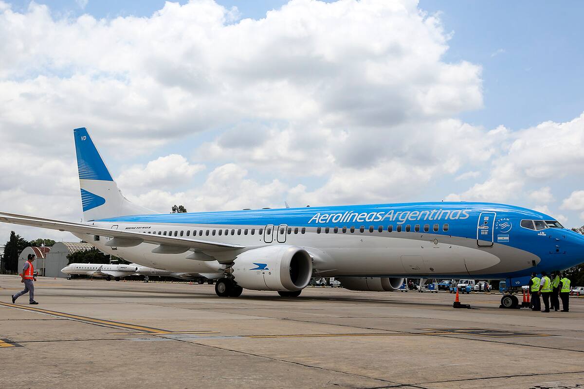 Más de 14 mil pasajeros afectados por cancelaciones de Aerolíneas Argentinas