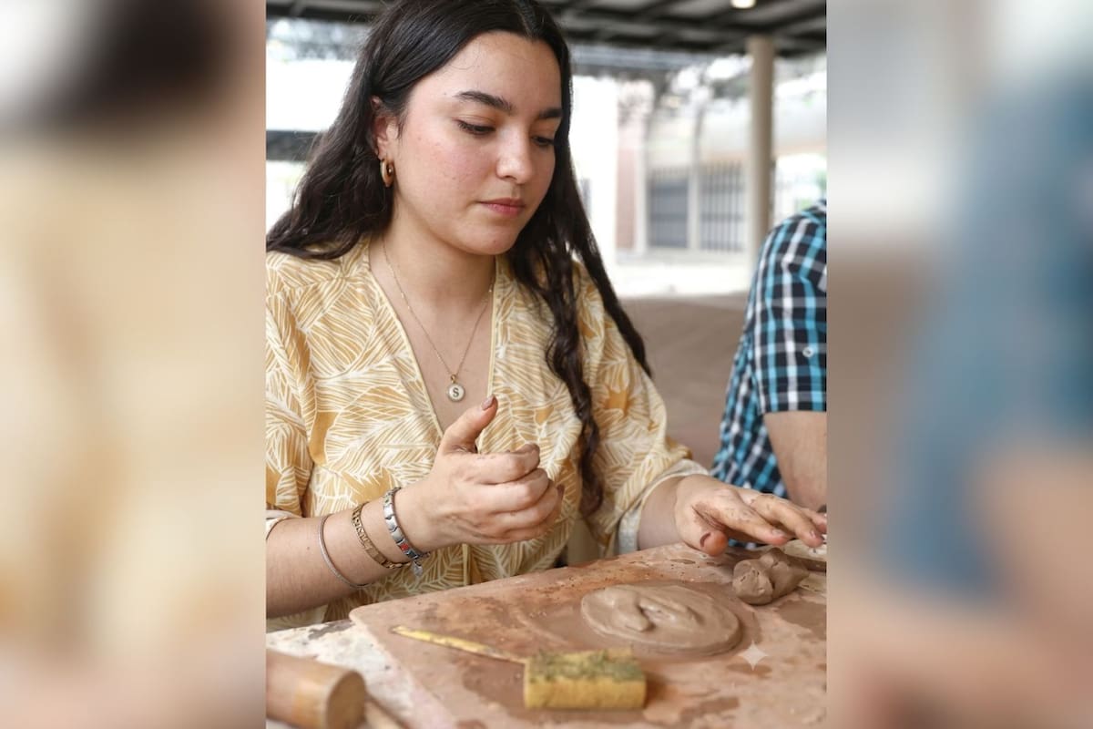 Imparten clases gratuitas de cerámica en La Sauceda
