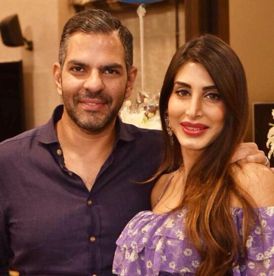 Kapur contrajo matrimonio con la exmodelo Priya Sachdev en 2017. Crédito: IG @priyasachdevkapur