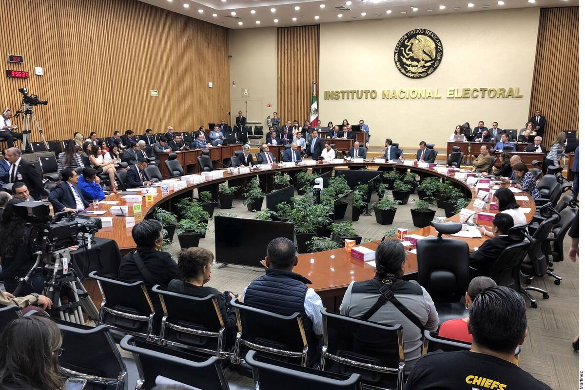 INE plantean recorte del 74% a partidos políticos
