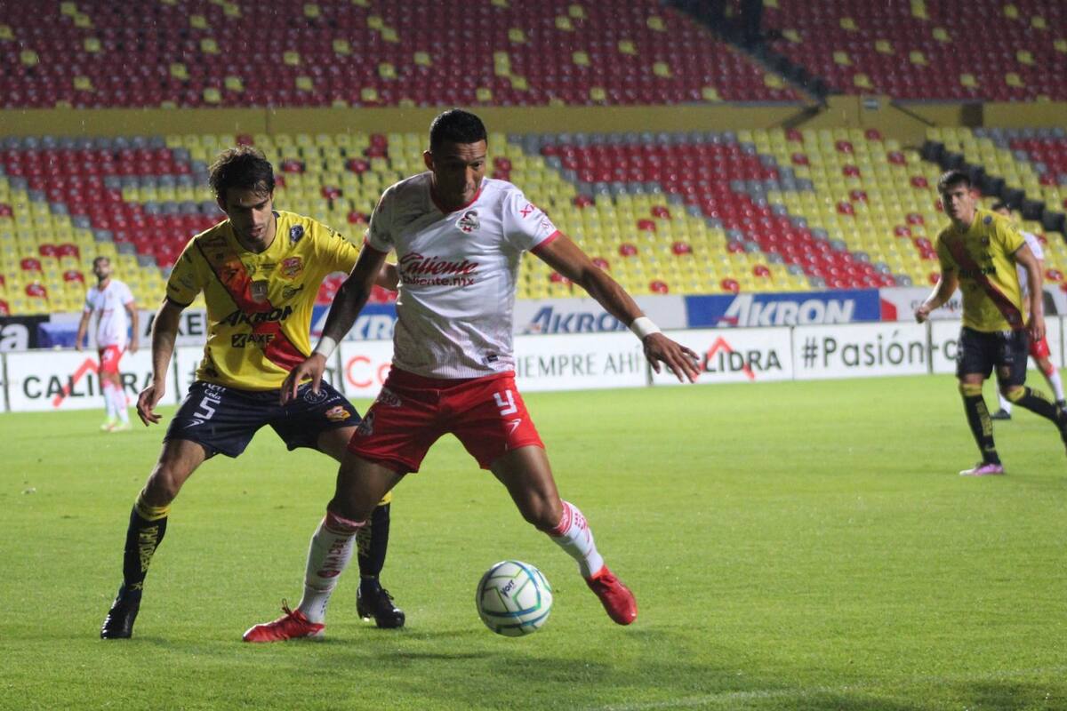 Lesiones condicionaron partido ante Morelia: Roberto Hernández