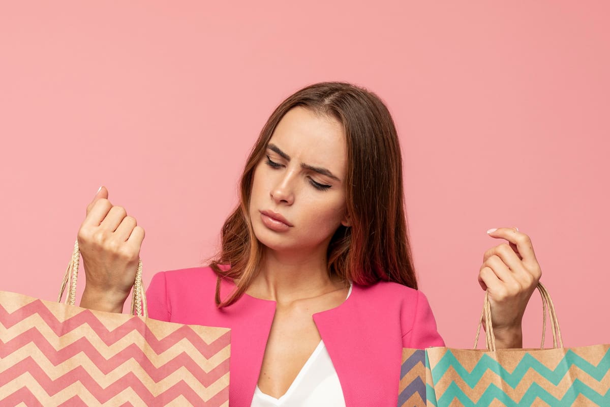 ¿Cómo las emociones afectan a la hora de comprar y cómo puede esto perjudicar a tus finanzas?