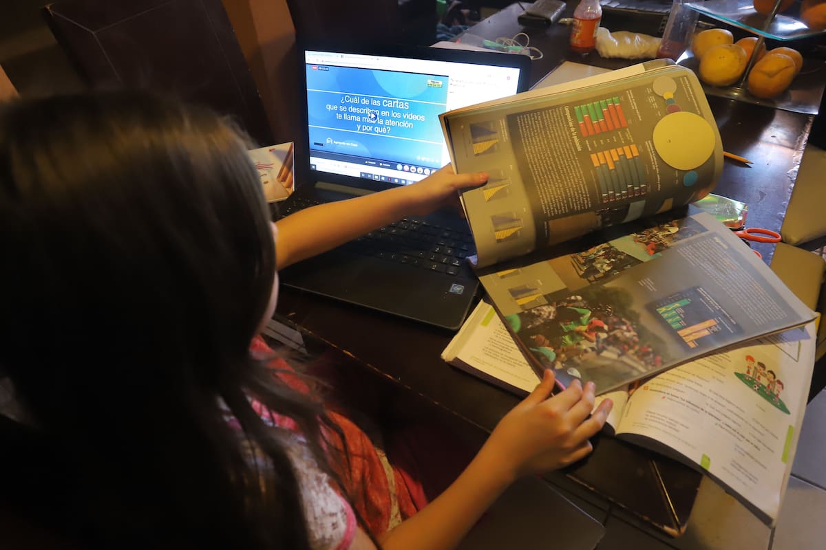 Covid-19 y educación en Sonora: Clases a distancia, un reto para alumnos y padres