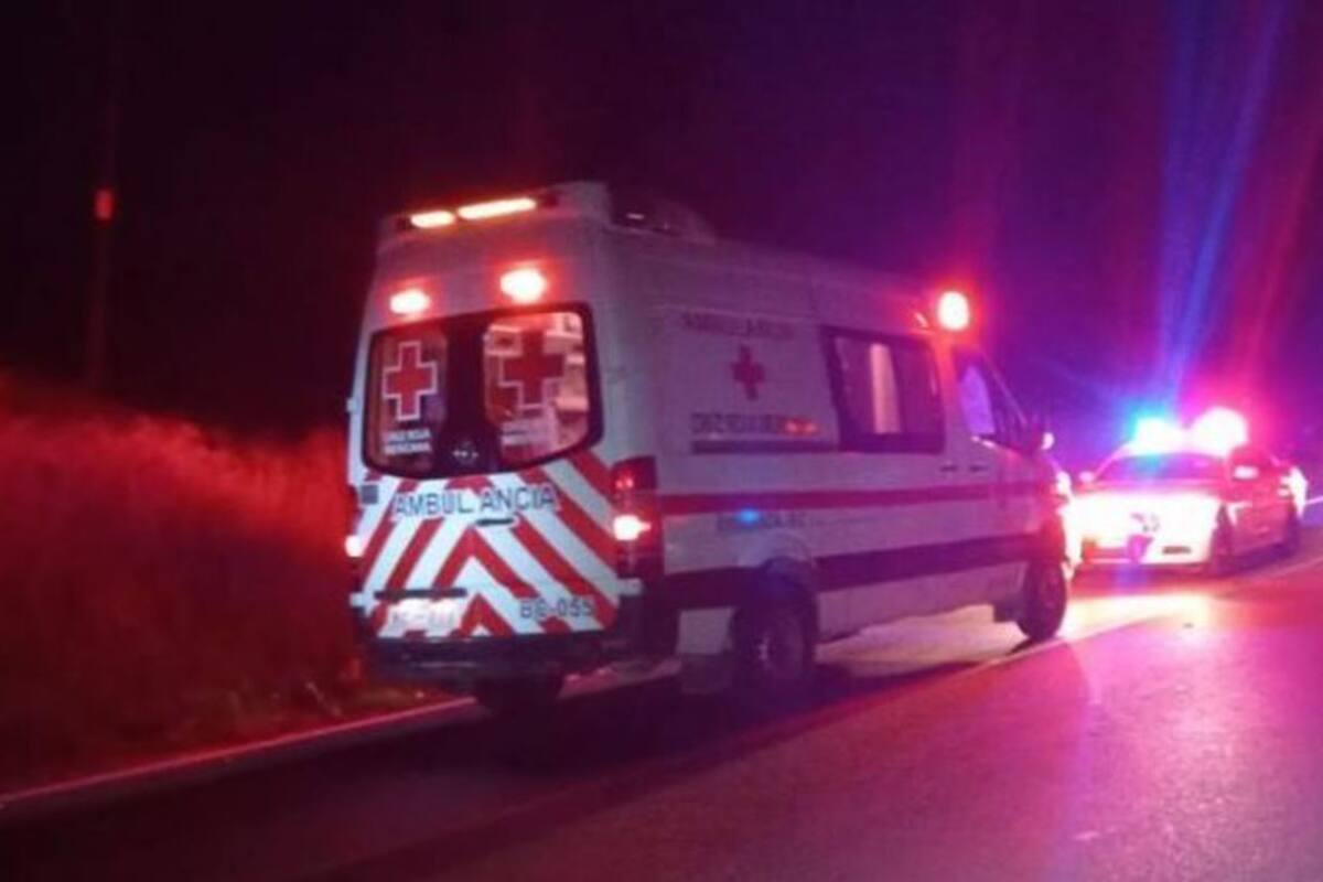 Tiran cuerpo de hombre en la carretera Ensenada- Tecate