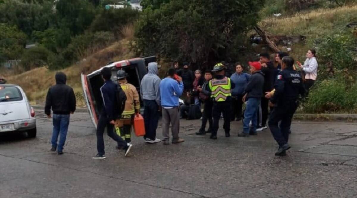 En la colonia Los Reyes dos personas resultaron con lesiones leves.
