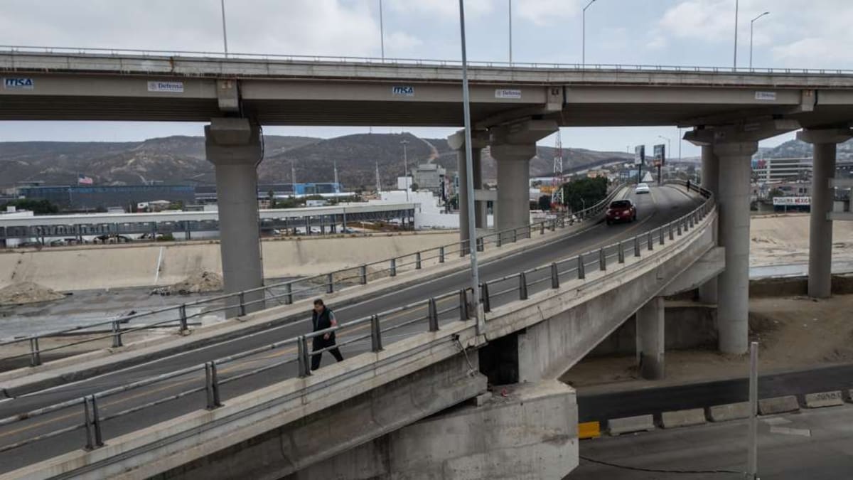 El director de Obras e Infraestructura Urbana Municipal informó que el deterioro fue causado por quemas de personas en situación de calle y descartó riesgo de colapso en la estructura. Foto: Border Zoom