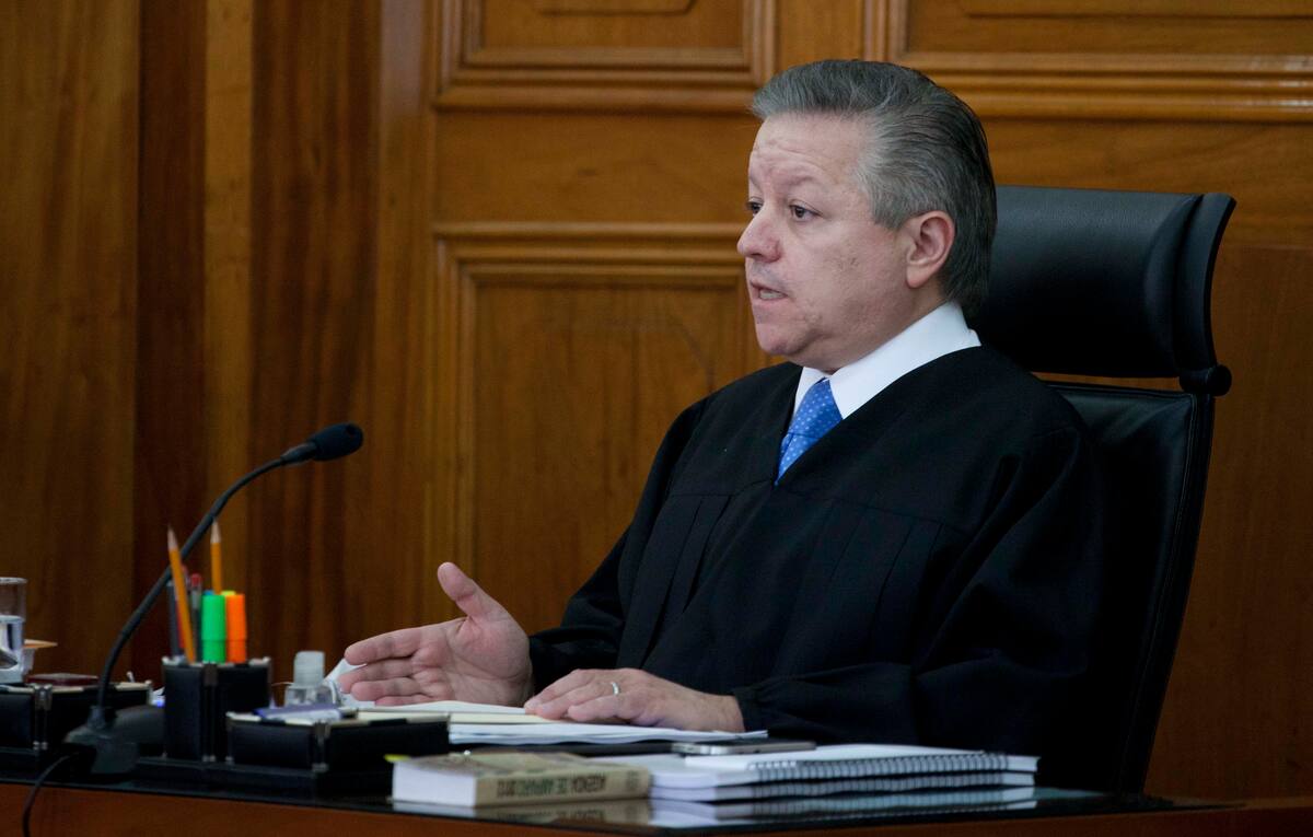 El ministro Arturo Zaldívar durante una sesión en la Suprema Corte de Justicia de la Nación.
