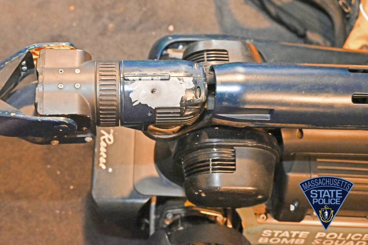 Perro policía robótico Roscoe evita tragedia armada en EU