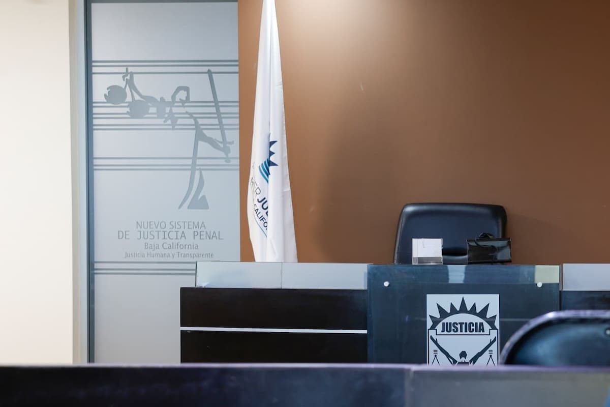Aplazan a la media noche audiencia de Pedro Ariel Mendívil, exdirector de la Policía Municipal de Mexicali; permanecerá de forma virtual