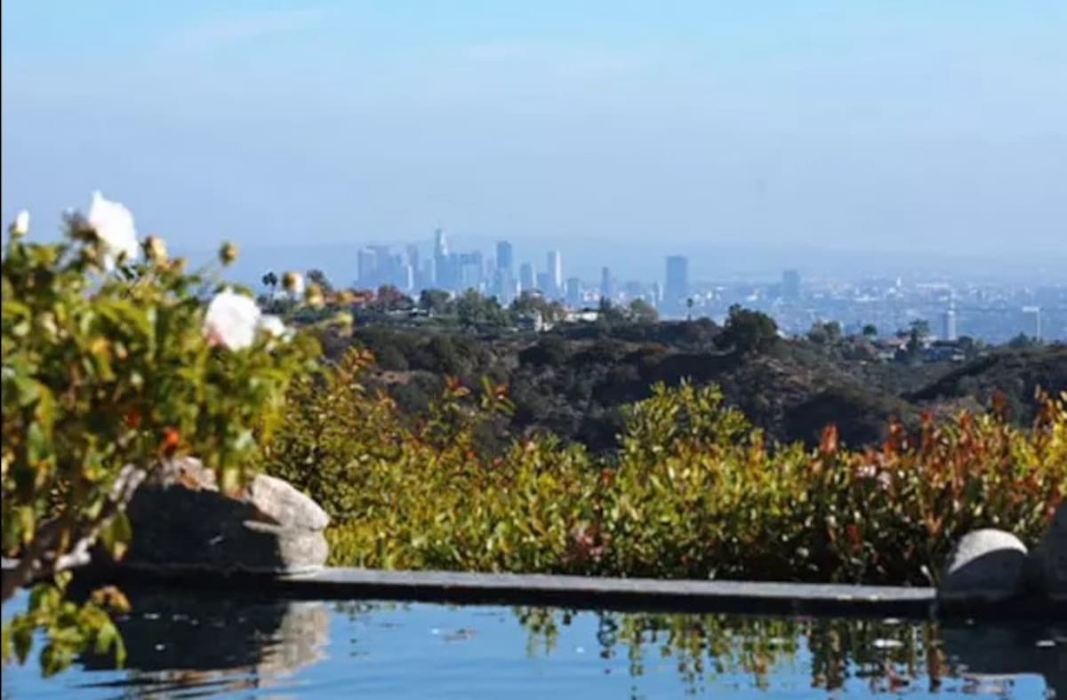 Mansión de Kate del Castillo en Encino, California / Univisión