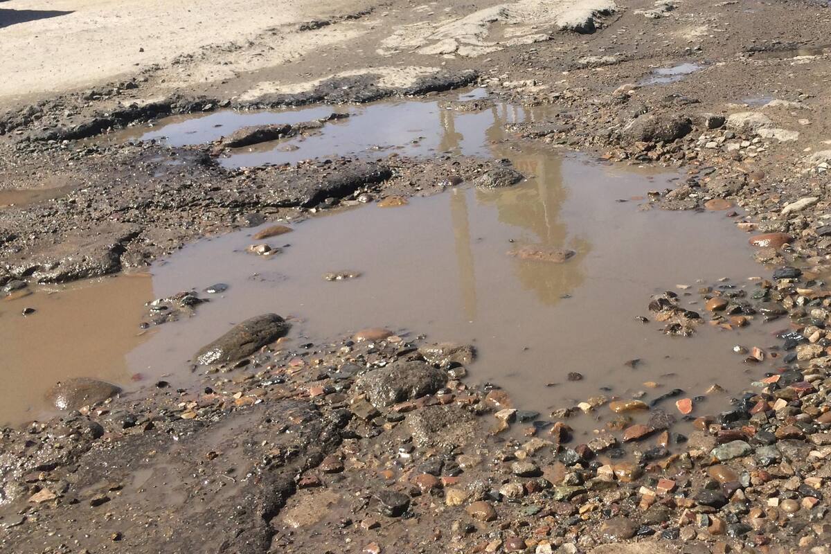Piden pavimentación vecinos de La Gloria