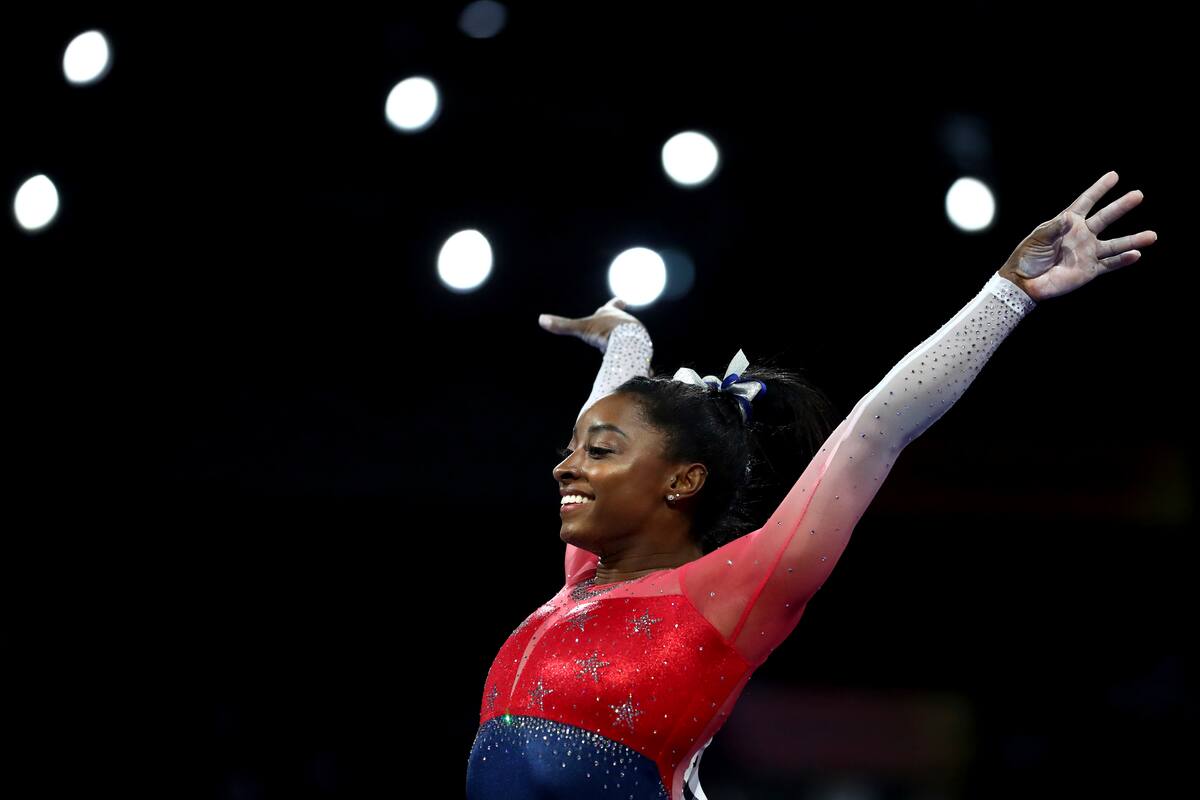 AP nombra a Simone Biles como la deportista femenina del año