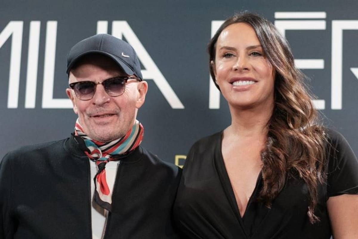 Director de Emilia Pérez rompe lazos con Karla Sofía Gascón tras polémica por tweets ofensivos