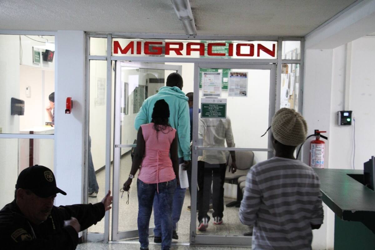 Coronavirus mata a 2 mil 521 mexicanos en el extranjero
