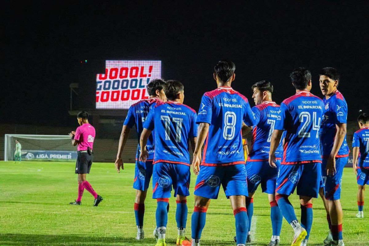 Vencen Cimarrones a Leones Negros y regresan al triunfo en Liga Premier