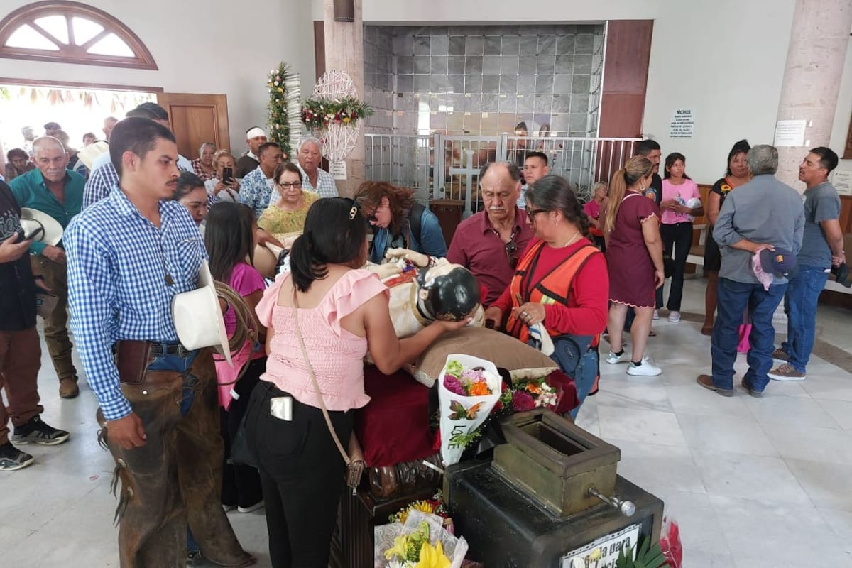 Muestran peregrinos su devoción a San Francisco Javier