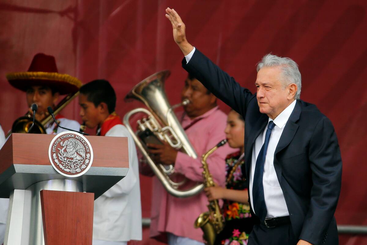 AMLO ofrece arrancar de raíz el régimen corrupto