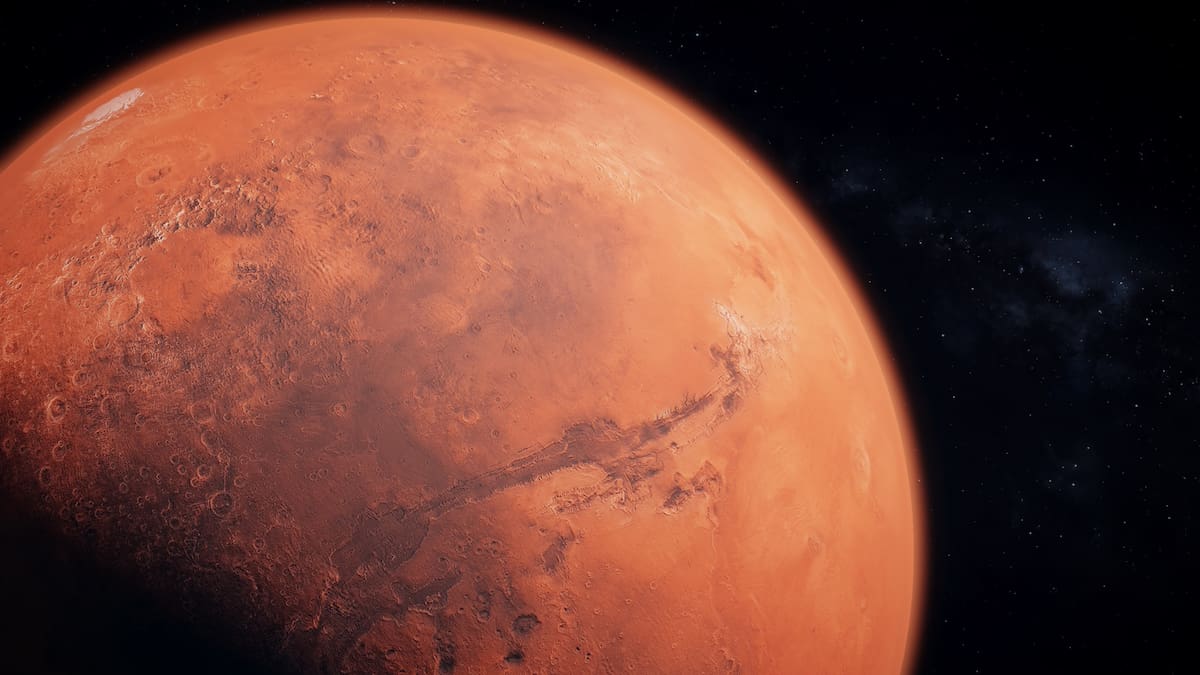 La misión Mars 2020 detectó en el cráter Jezero una roca inusual llamada Phippsaksla, que no coincide con el paisaje ni con la composición típica de la zona/Foto: Canva