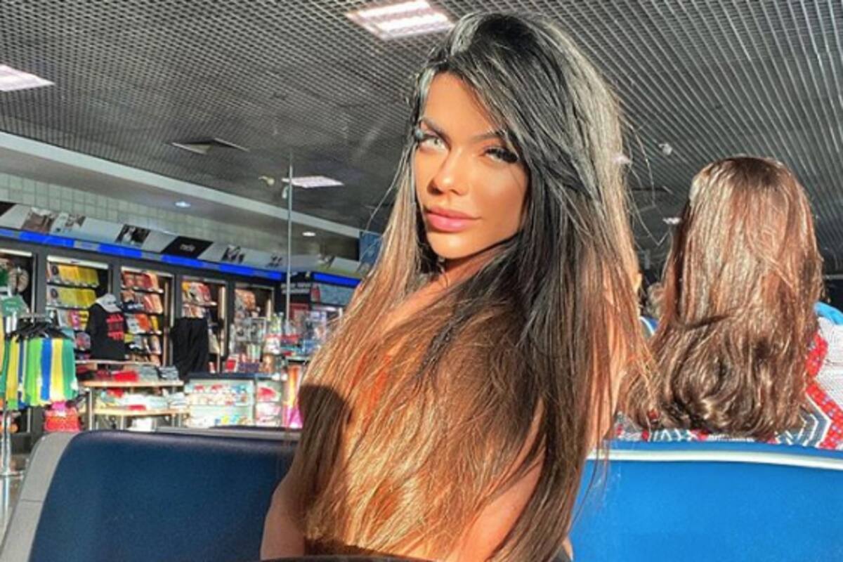 Suzy Cortez se quita todo y se llena de chocolate