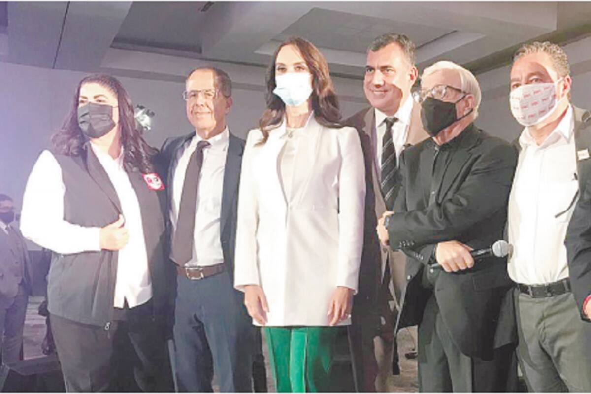 Acusa Jones intento de compra de candidatura, pero Hank lo rechaza