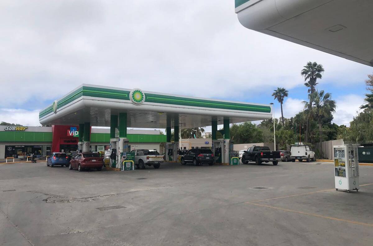 El bulevar Benito Juárez agrupa al mayor número de estaciones de gasolina en Rosarito.