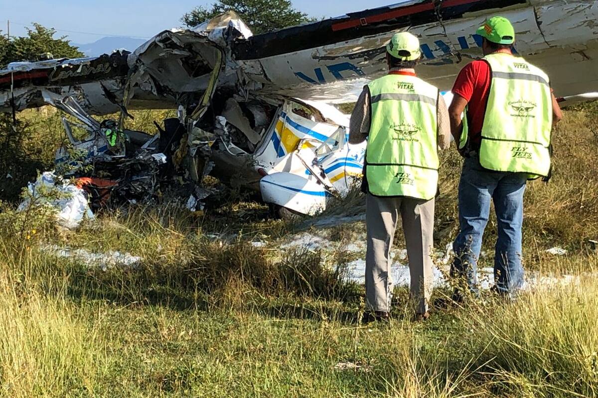 Dos muertos tras desplome de avioneta en Morelos