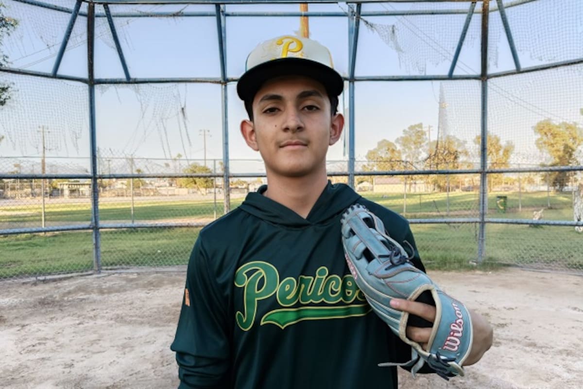 Con dedicatoria; Cachanilla logra firma con Pericos de Puebla