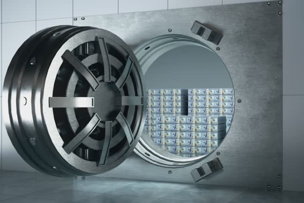 Roban ladrones hasta 30 millones de euros tras perforar la bóveda de un banco en Alemania