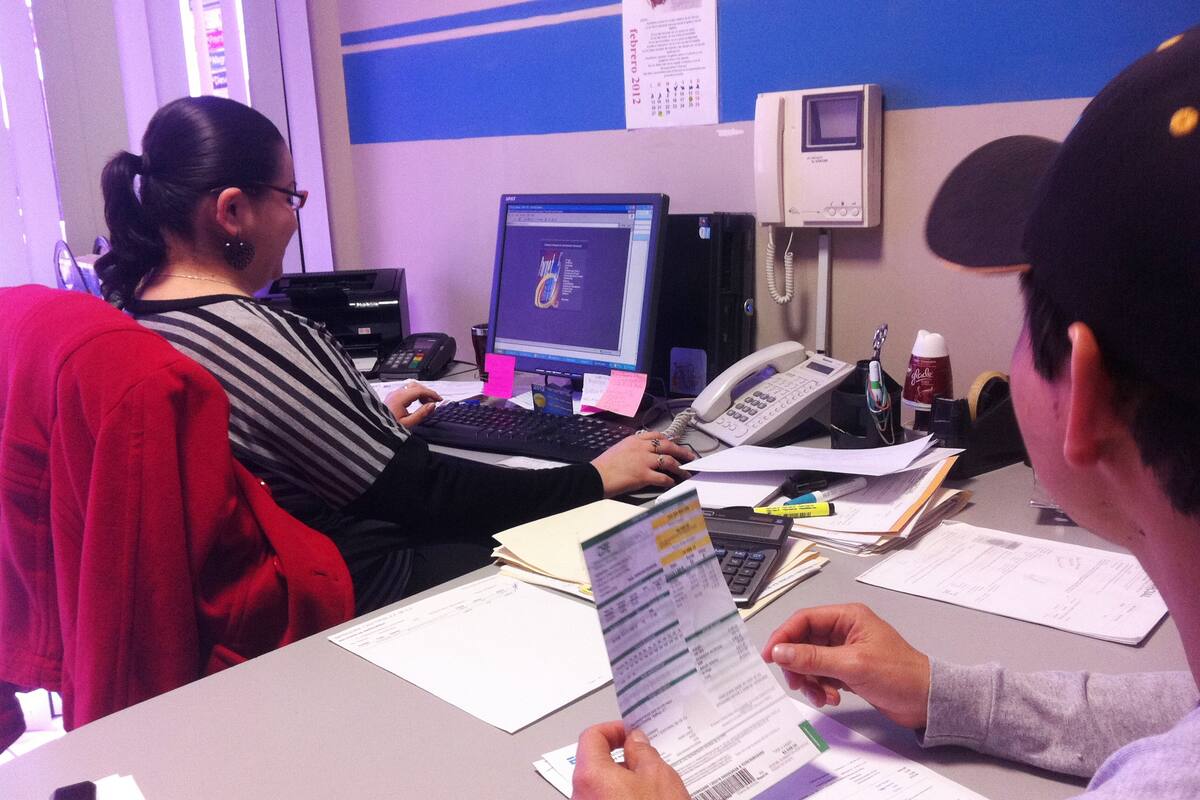 Desempleados recurren a redes sociales en busca de trabajo, pero no tienen éxito