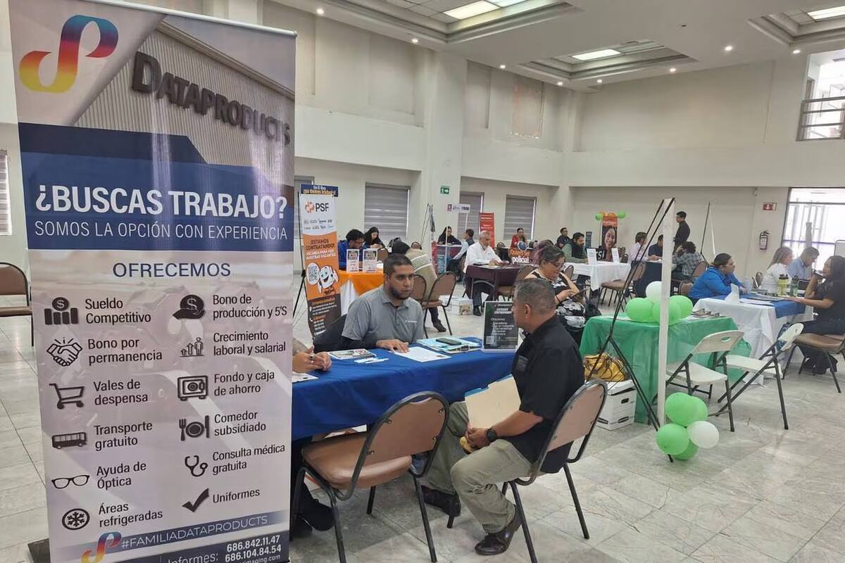 Más de 1 mil personas acudieron a la última feria de empleo