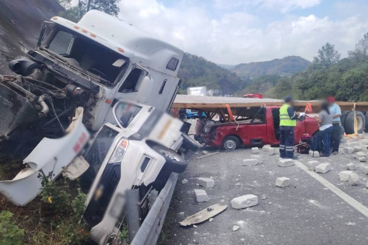 Múltiple choque en Xalapa-Perote deja presuntamente 4 muertos y varios heridos