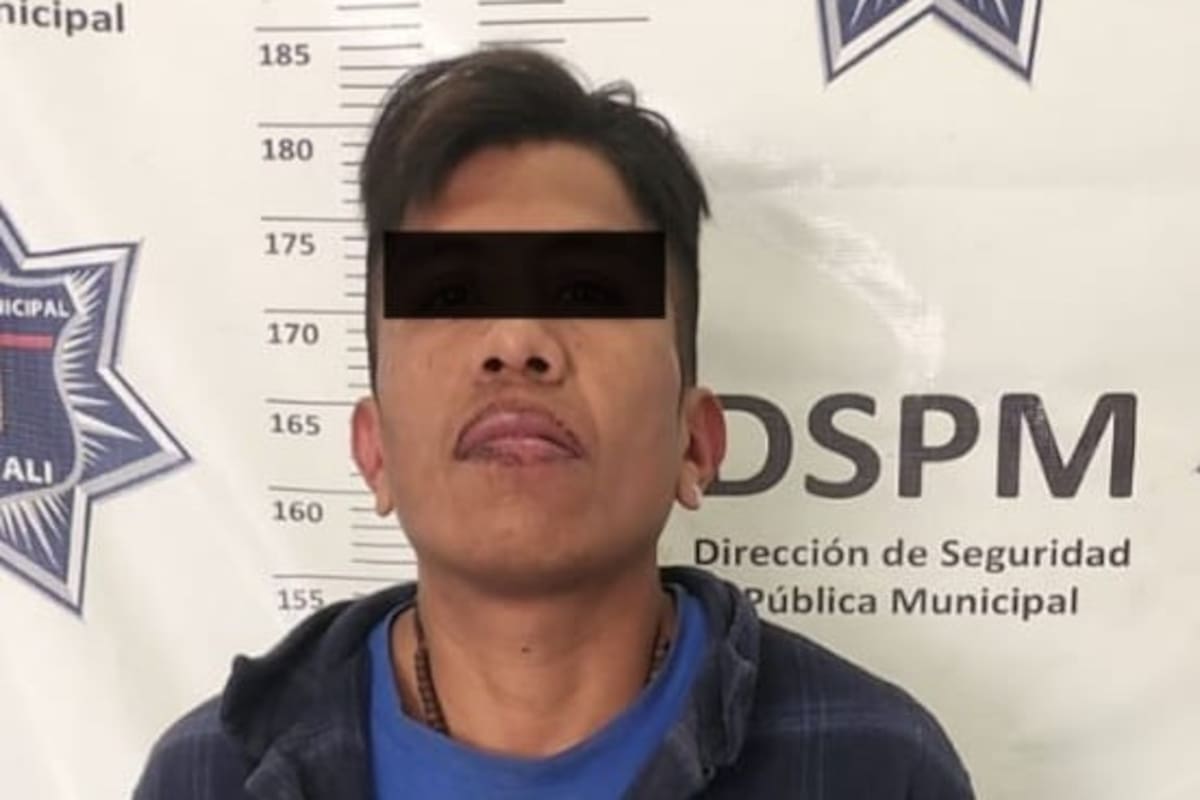 Detienen a hombre por presuntos robos y extorsiones en tiendas de auto servicio